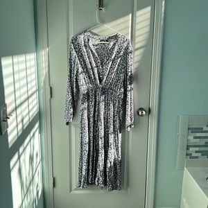 Gap blue & white flower tiered midi dress LIKE NEW